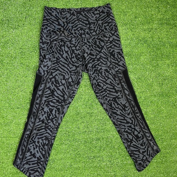 lululemon athletica Pants - Lululemon Hot To Street Pant leggings Biggie Brushed Animal Print Black Meash 6